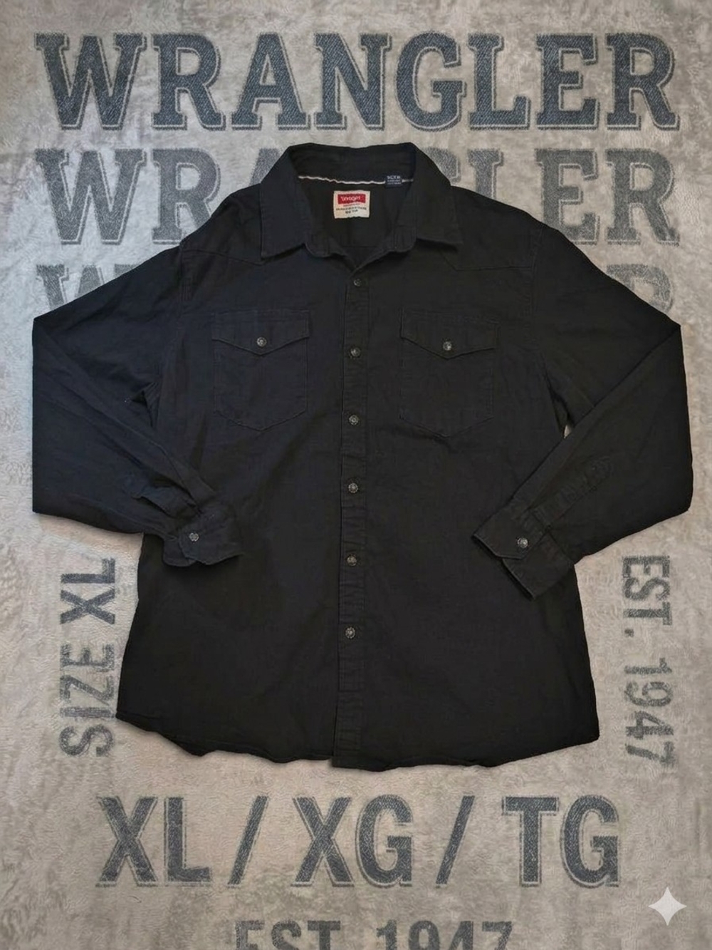 Wrangler Men's Black Long-Sleeve Button-Up Western Shirt